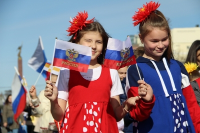 Ставрополь отметил День народного единства праздничным шествием &quot;Россия объединяет&quot;