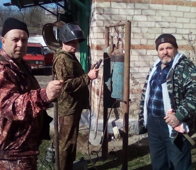 Казаки Шишкинского хуторского казачьего общества участвуют в благоустройстве родного села