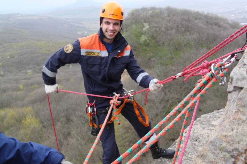 Спасатели Ставрополья завершили обучение азам альпинистского мастерства