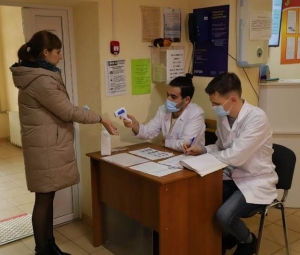 Медикам Пятигорска помогают 50 волонтеров в больницах города-курорта