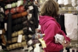 Укравшую одежду в магазинах Черкесска женщину сильно замучила совесть