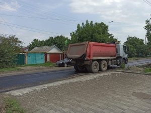 В Невинномысске продолжается ремонт дорог в частном секторе