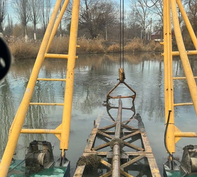 <i>В Северной Осетии завершили расчистку умирающего озера в Моздоке</i>