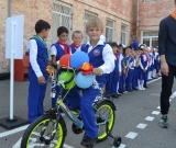 ЮИДовцам лицея №20 Пятигорска подарили новые велосипеды 