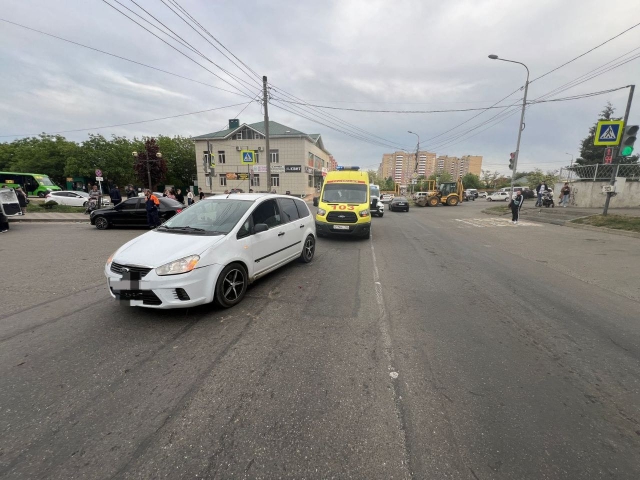 <i>В Ставрополе водитель-бесправник сбил на пешеходном переходе ребенка</i>
