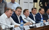 Ход сезонных полевых работ обсудил Дмитрий Медведев с главами аграрных регионов