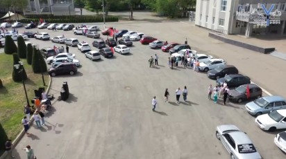 В Невинномысске провели масштабный автопробег в честь солдат и офицеров СВО