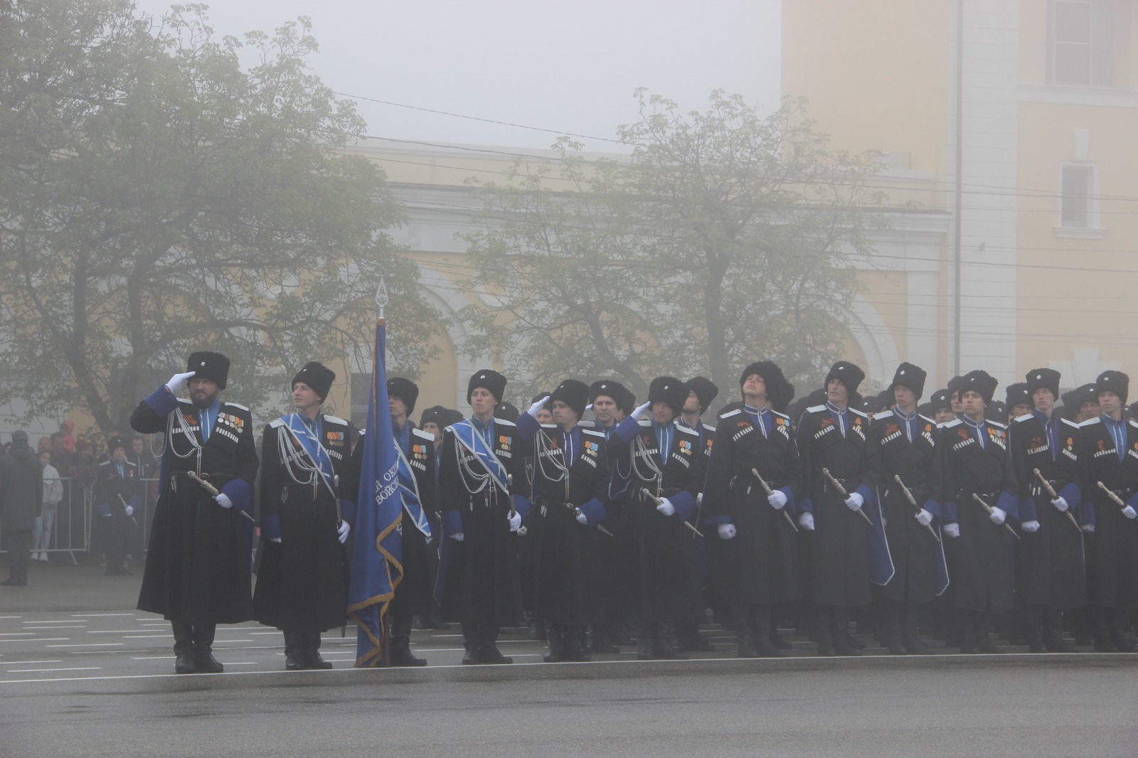 Казаки на параде. Парад Победы Владикавказ. Ставропольские казаки. Казаки на параде Победы.