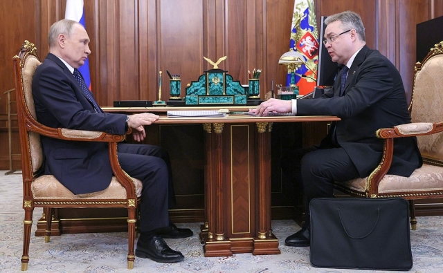<i>На встрече с губернатором Ставрополья Президент призвал обратить внимание на врачей скорой</i>