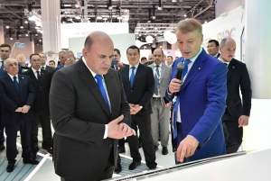 Премьеру РФ представили решения Сбера на выставке «Евразия — наш дом»