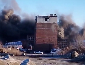 В Ставрополе пожарные ликвидировали возгорание в мебельном цеху
