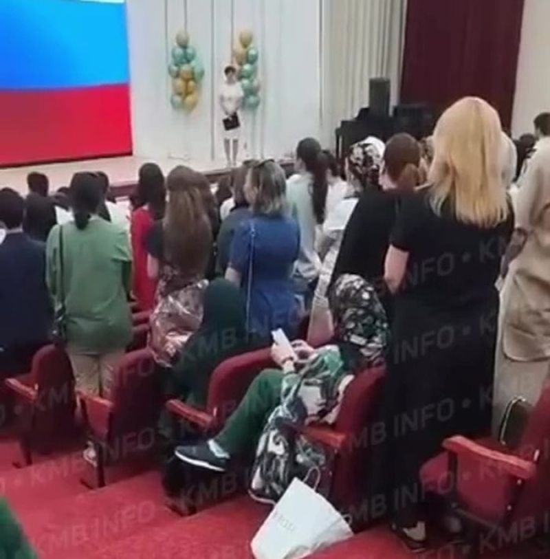 В сети обсуждают скандал с российским гимном в школе Нальчика