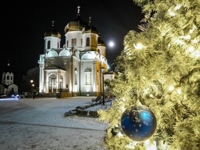 <i>Митрополит Ставропольский Кирилл поздравил православных верующих с Рождеством</i>