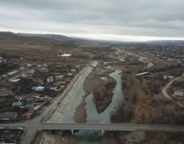 <i>В Карачаево-Черкесии досрочно отремонтировали дамбу на реке Малый Зеленчук</i>