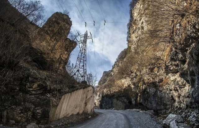 <i>В Северной Осетии отремонтируют участок дороги в 4,5 км от Даргавса до Кахтисара</i>