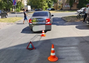 В Ставрополе невнимательный водитель во дворе дома сбил 10-летнего велосипедиста