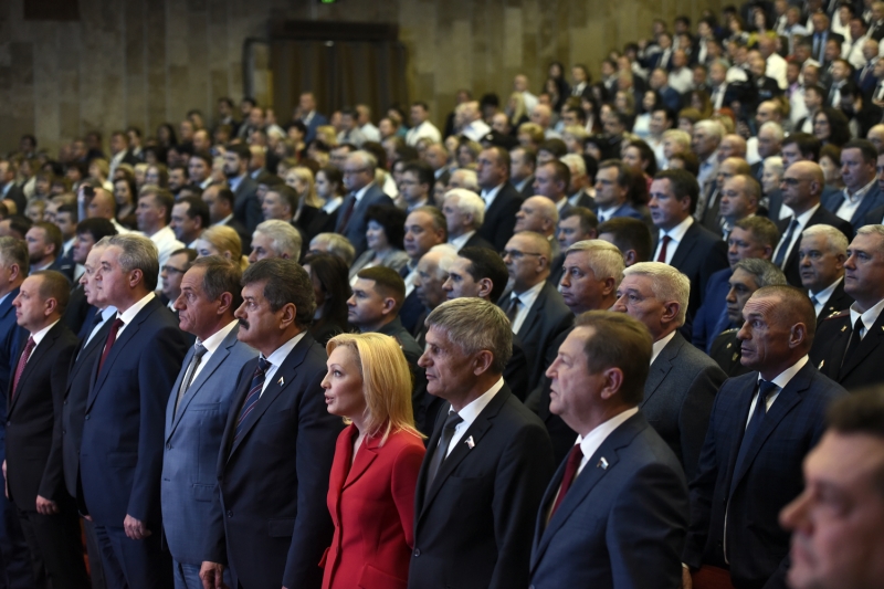 В числе участников заседания были и федеральные депутаты от Ставрополья