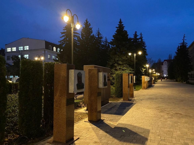 <i>На улице Маршала Жукова в Ставрополе установили 64 энергосберегающих фонаря</i>