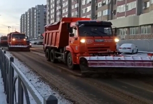 В Ставрополе на уборке снега занято более 80 спецмашин