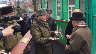 Горячеводские казаки поздравили ветерана ВОВ со 100-летним юбилеем