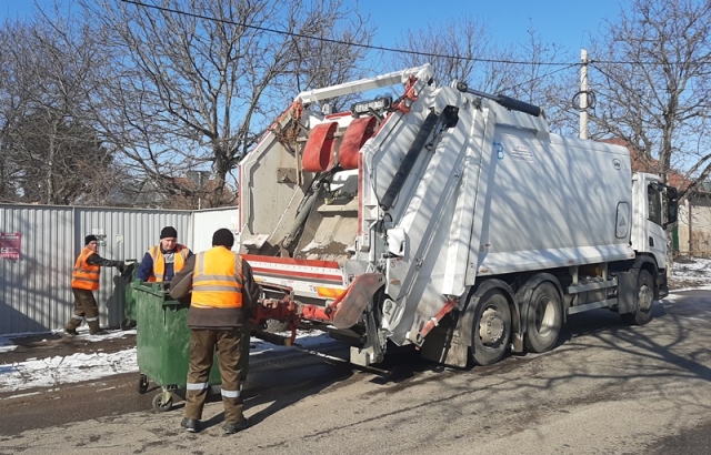 <i>На Ставрополье за каникулы вывезли более 12 тысяч тонн мусора</i>