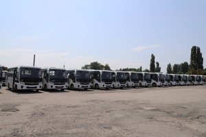 Владикавказ получил 28 новых автобусов «Вектор NEXT»