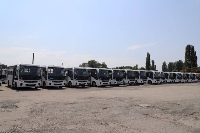 <i>Владикавказ получил 28 новых автобусов «Вектор NEXT»</i>