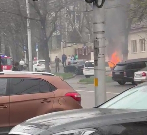В Ставрополе сгорела легковушка на улице Мира