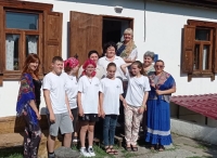 Горячеводские казаки познакомили детей Донбасса с культурой казачества