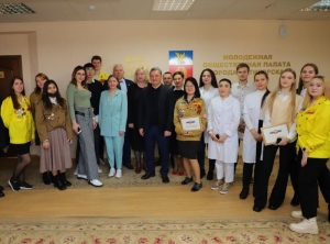 Глава Пятигорска поздравил молодёжных активистов с Днем студотрядов