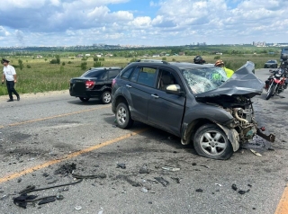 На въезде в Ставрополь автоледи-бесправница едва не угробила трёх человек, включая себя