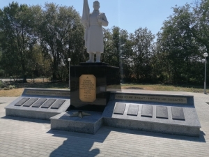 В селе на востоке Ставрополья отреставрировали памятник воинам-землякам