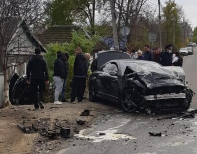 <i>В посёлке Иноземцево на Ставрополье авария унесла жизни двух водителей</i>