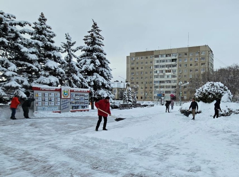 Руководителям УК и организаций Невинномысска напомнили о необходимости убрать снег