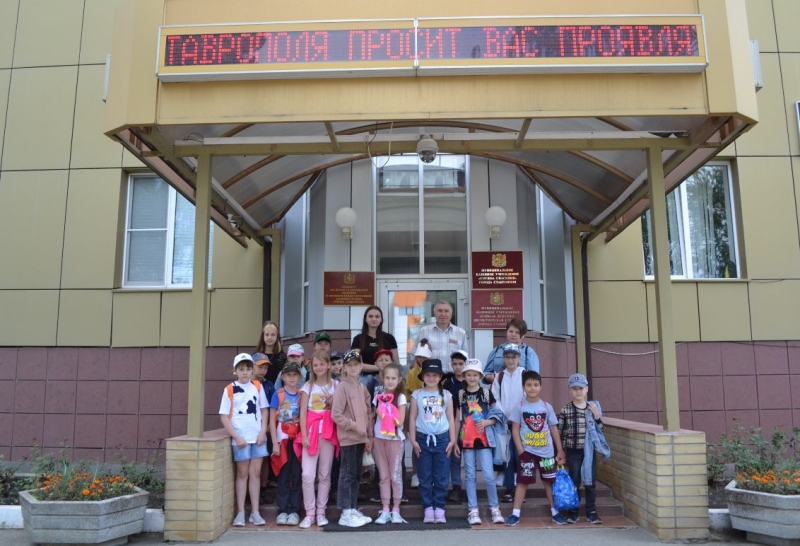 В летних лагерях Ставрополя детей научат правилам безопасности