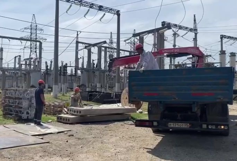 В "Дагэнерго" рассказали о ходе ремонта энергооборудования в Хасавюрте