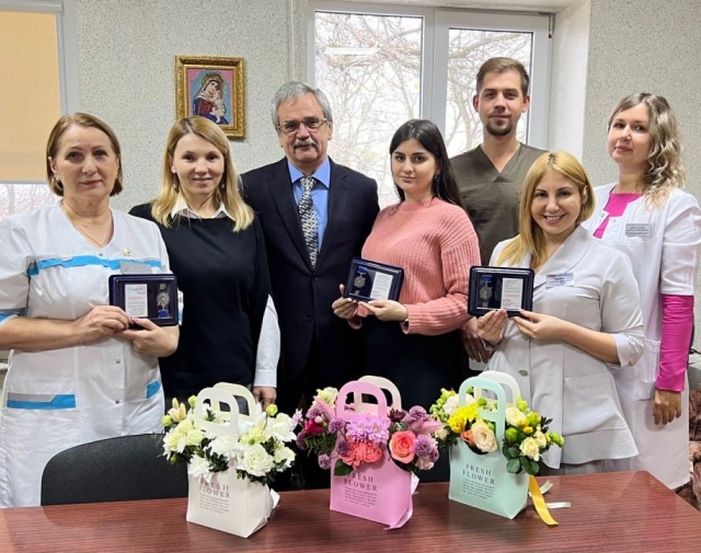 <i>Ставропольские медики награждены медалями «За самоотверженность и профессионализм»</i>