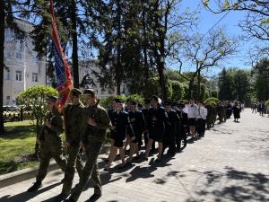 Казачата Ставрополя завершили учебный год традиционным «кадетским маршем»