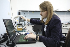 Студентка ставропольского СКФУ предложила лечить тромбоз магнитными микрокаплями