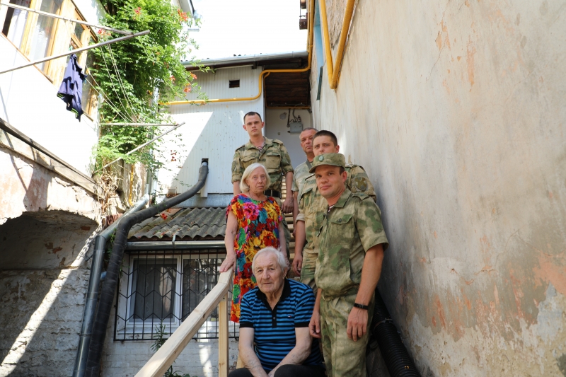В Пятигорске росгвардейцы помогли пожилым людям, попавшим в сложную жизненную ситуацию