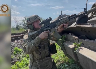 Глава Чечни показал боевые будни командира «Ахмата»