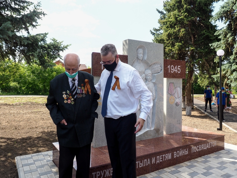Открытие памятника в Новоалександровском округе