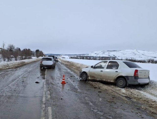 <i>В Александровском округе начинающий водитель спровоцировал ДТП с двумя пострадавшими</i>