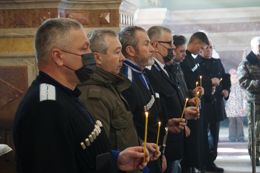 Терские казаки в храме на рождество фото В Ставропольском крае почтили память жертв расказачивания - Портал Северного Кав
