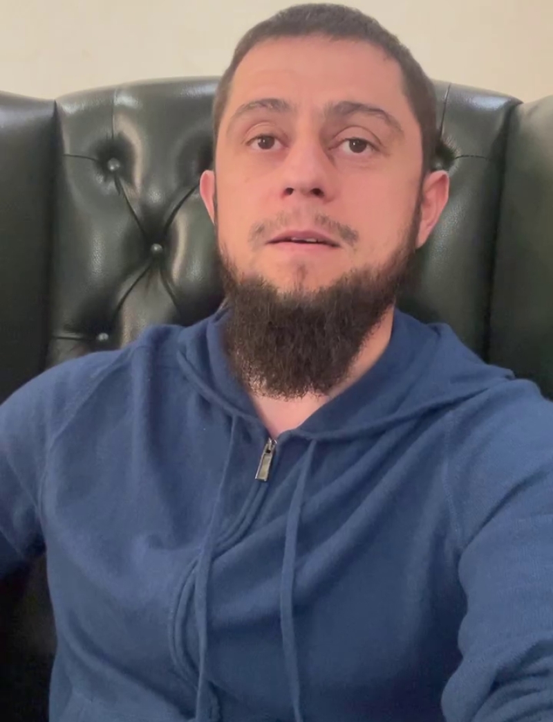 Глава минпечати Чечни удивлён поступками нескольких чеченоговорящих клоунов 24 июня