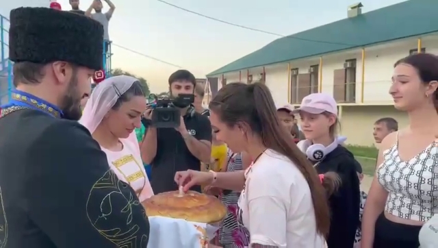 <i>Детей из Запорожья встретили в Дагестане как очень дорогих гостей</i>