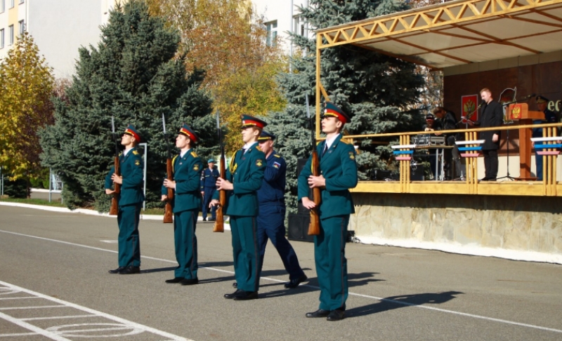 Десять представителей полка удостоены звания "Герой России"