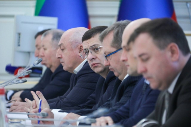 <i>Роман Левченко принял участие в работе совещания под руководством главы Дагестана</i>