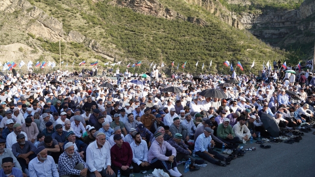 <i>За знаниями на гору Ахульго в Дагестане подтянулись 12 тысяч человек</i>