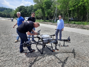 В Кисловодске в тестовом режиме используют дроны для антикомариной обработки